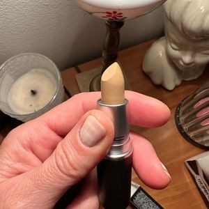 🚨MAC Cosmetics Vanity’s Child Lip Stick- New in Box🚨